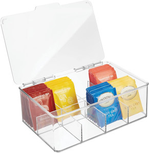 mDesign Teebox mit Deckel – stapelbare Teekiste mit acht Fächern für verschiedene Teesorten – übersichtliche und frische Teebeutel-Aufbewahrung aus Kunststoff – durchsichtig  - Jetzt bei Amazon kaufen*