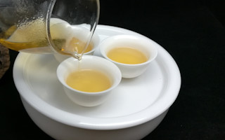Oolong Tee ist eine Spezialität mit vielen Aromen